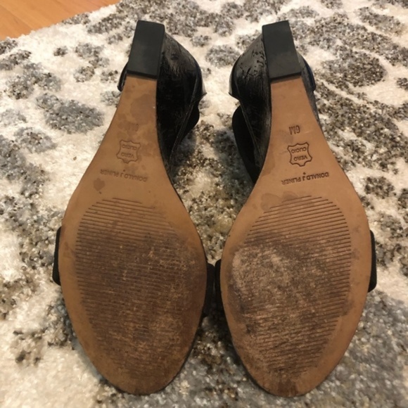 Donald J Pliner Women's Black Palo Wedge Sandal 6 - Picture 2 of 5